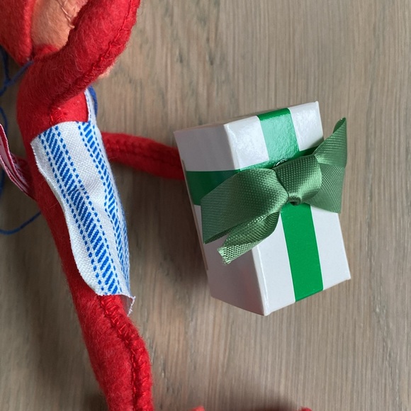 Annallee Dolls - Red Elf with Package No. 7356 - Picture 7 of 7